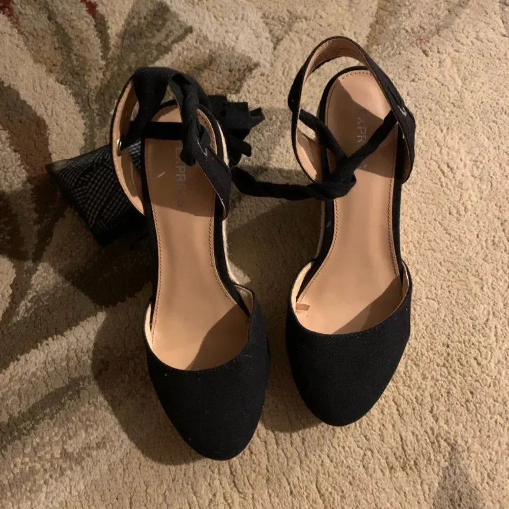 express tie wedges size 7